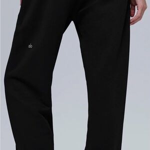 ALO Yoga Black Chill Sweatpants size S